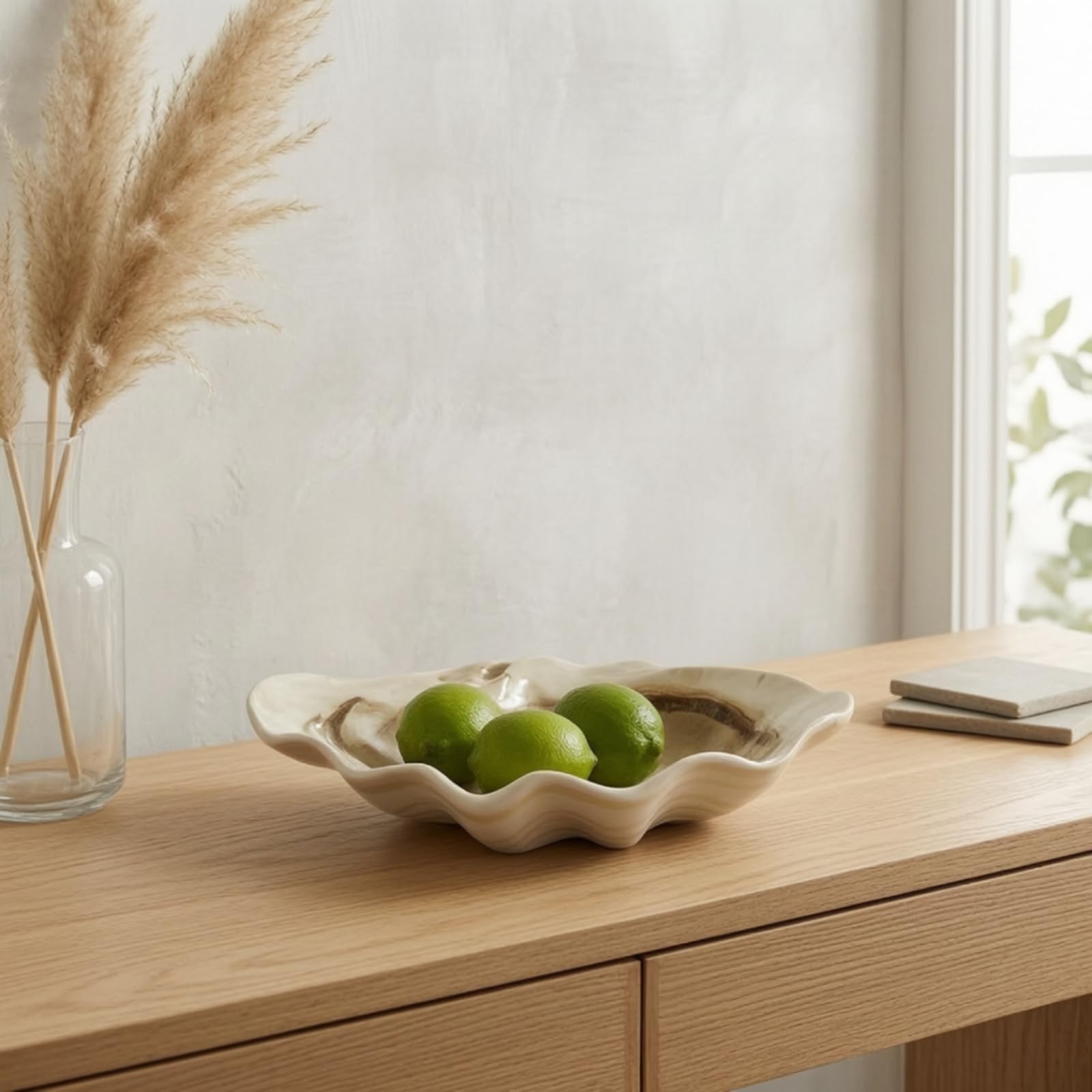 Vassoio Decorativo in Resina con Forma a Conchiglia Vassoietto Piatto Centrotavola Interno Beige E Profilo Marrone per Arredi Moderni Adatto per