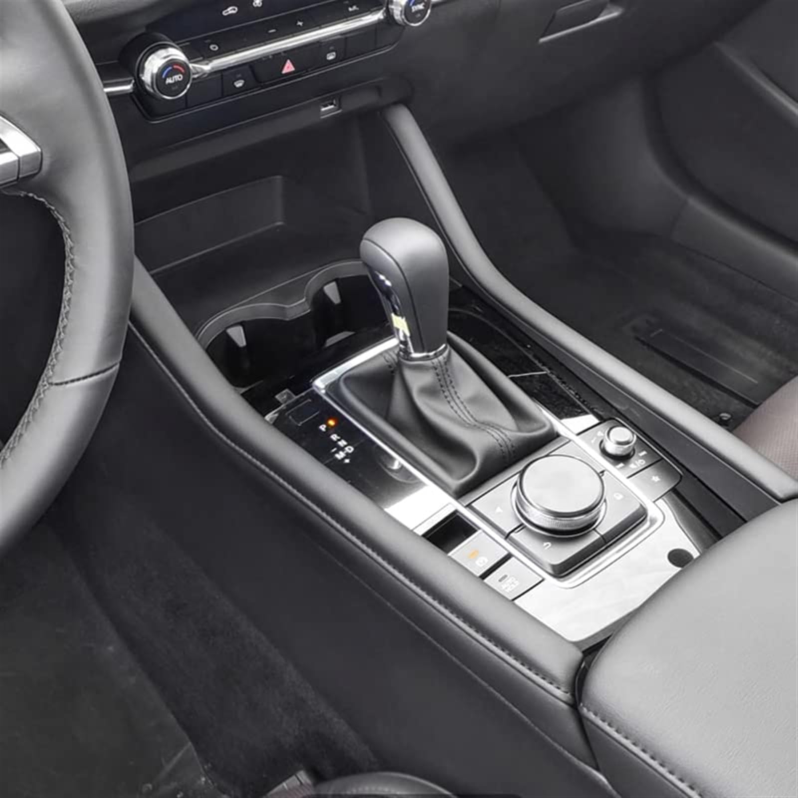 Bezprzewodowa ładowarka QI do telefonu samochodowego 15 W, dla Mazda, 3 BP Angkersai 2019-2022 Centrum wnętrza Modernizacja Telefonu Bezprzewodowy panel ładowania Bezprzewodowa ładowarka samoc
