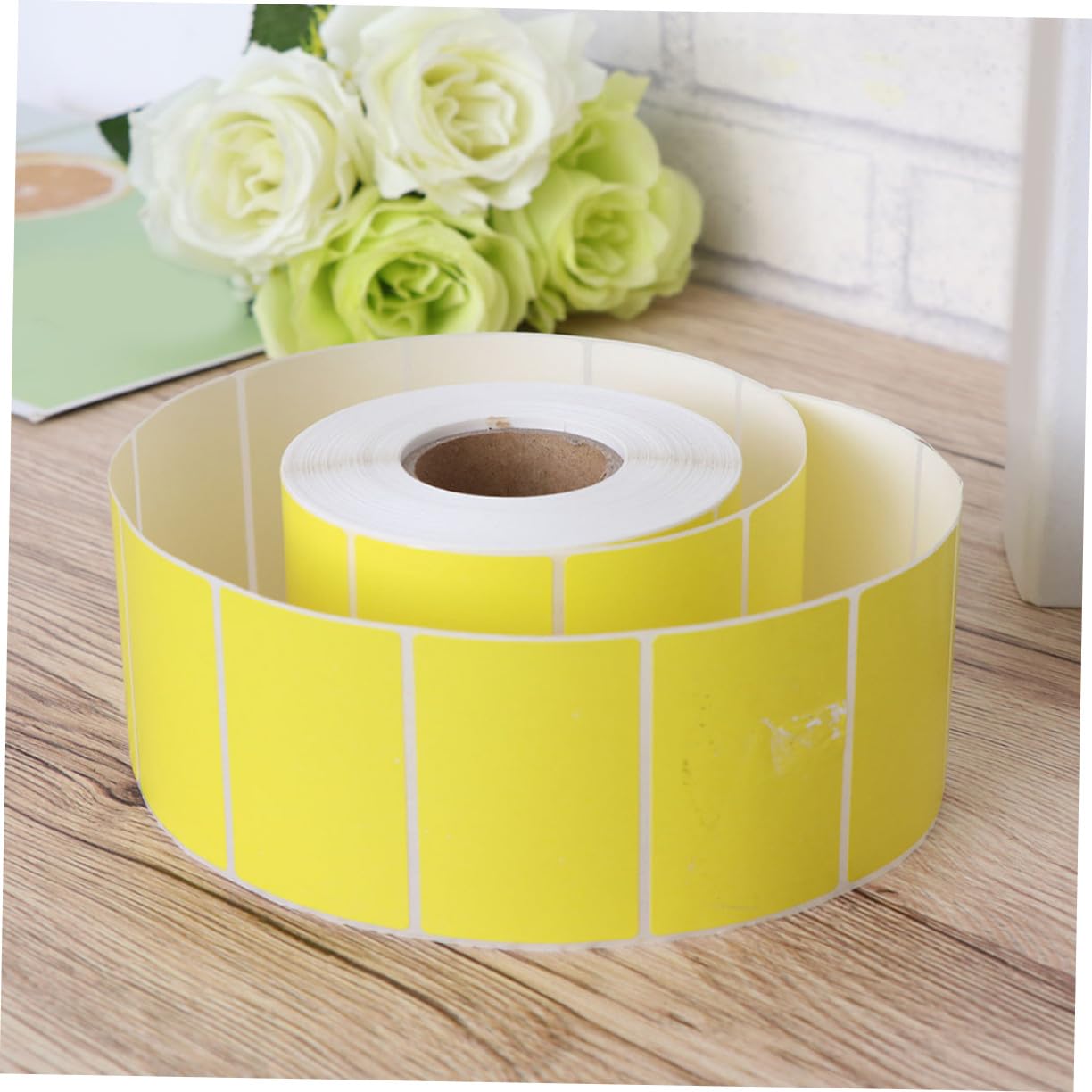 2 rouleaux Étiquettes Thermiques Autocollantes Mat Jaune Résistantes à Eau pour Impression et Codes Barres de Étiquettes pour Bureau et Expédition