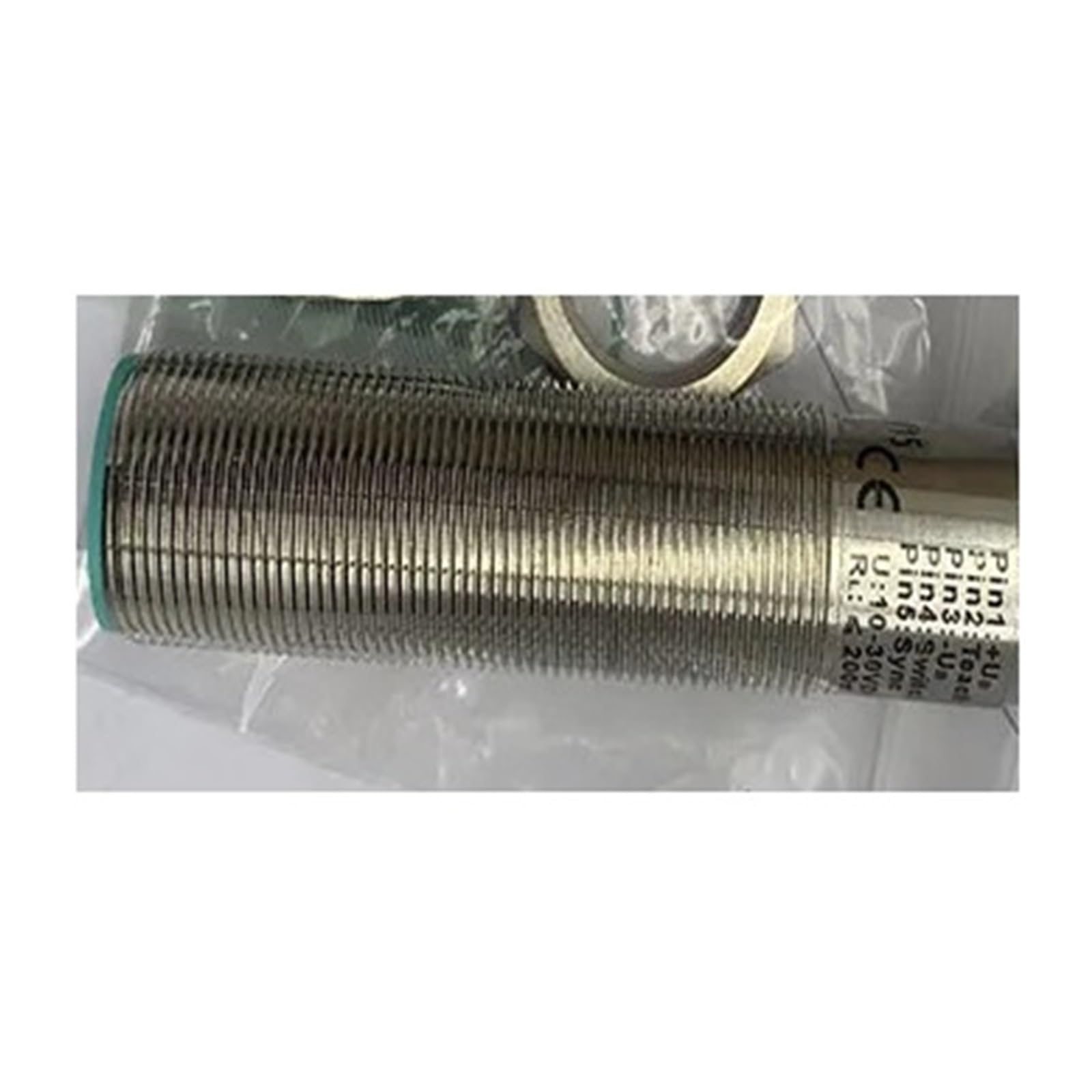 Détecteur UB1000-18GM75-BIT-V15 boîtier métallique haute précision