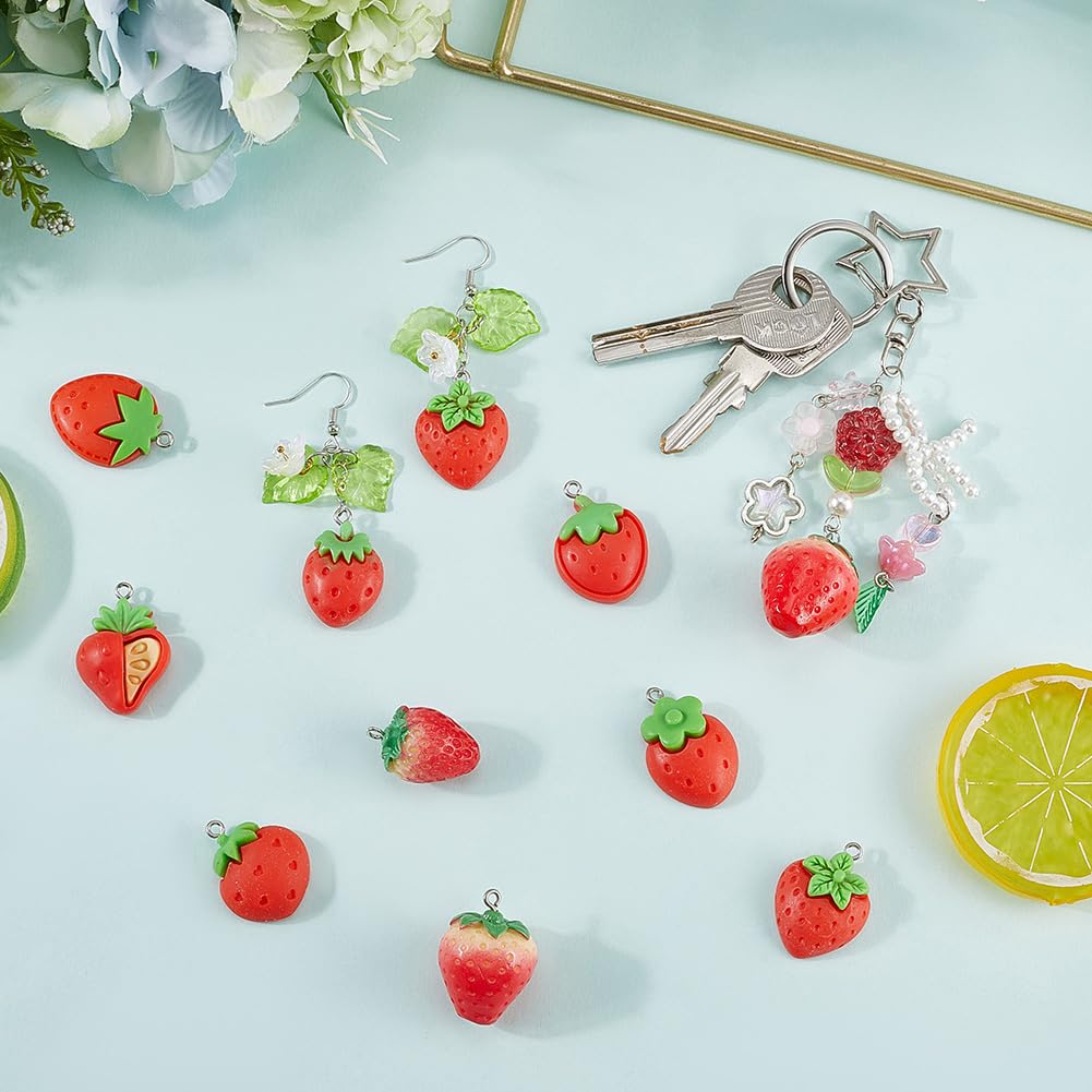 SUNNYCLUE Lot de 4 mini Breloques en Résine en Forme de Fraise Pendentifs en Résine 48pcs Opaques avec Boucles en Fer Platine pour Bracelets Colliers Boucles D'Oreilles Accessoires de Fabrication de