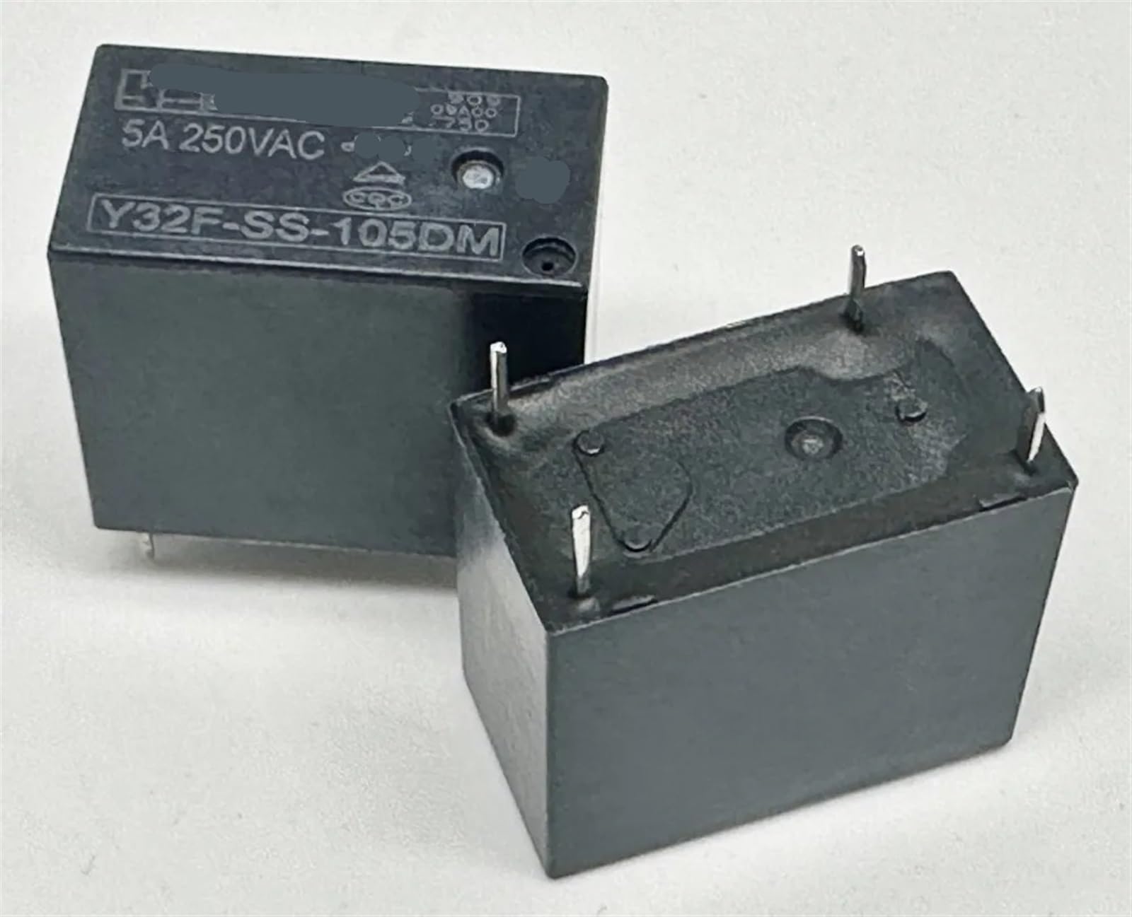 Relais Y32F-SS-105DM switch carte electronique et automatisme 5V - 4