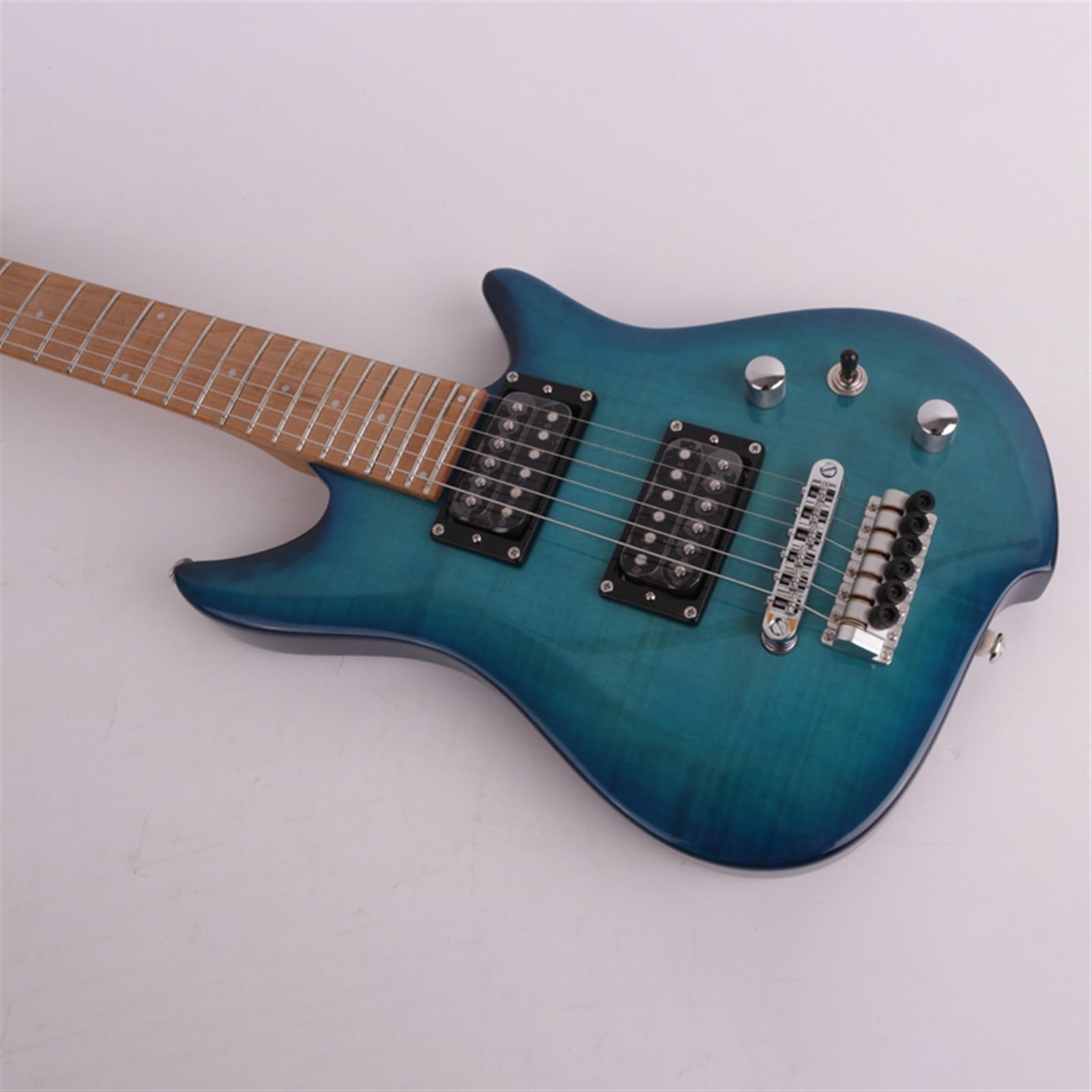 Mahoń Z Klonem Płomienistym Top Body Klonowa Podstrunnica Bezgłowa Podróżna Przenośna Gitara Elektryczna Początkujący Bezgłowy Gitara Elektryczna