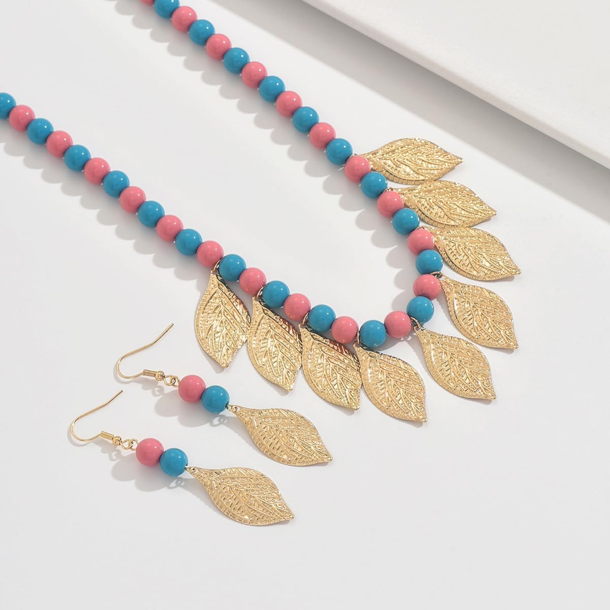 Colorful Bead Leaf Pendant Jewelry Set for Women Boho Blue Pink Acrylic Bead Choker Necklace Chunky Gold Leaf Dangle Earring Vintage Festival Party Jewelry Set for Women - Image 5