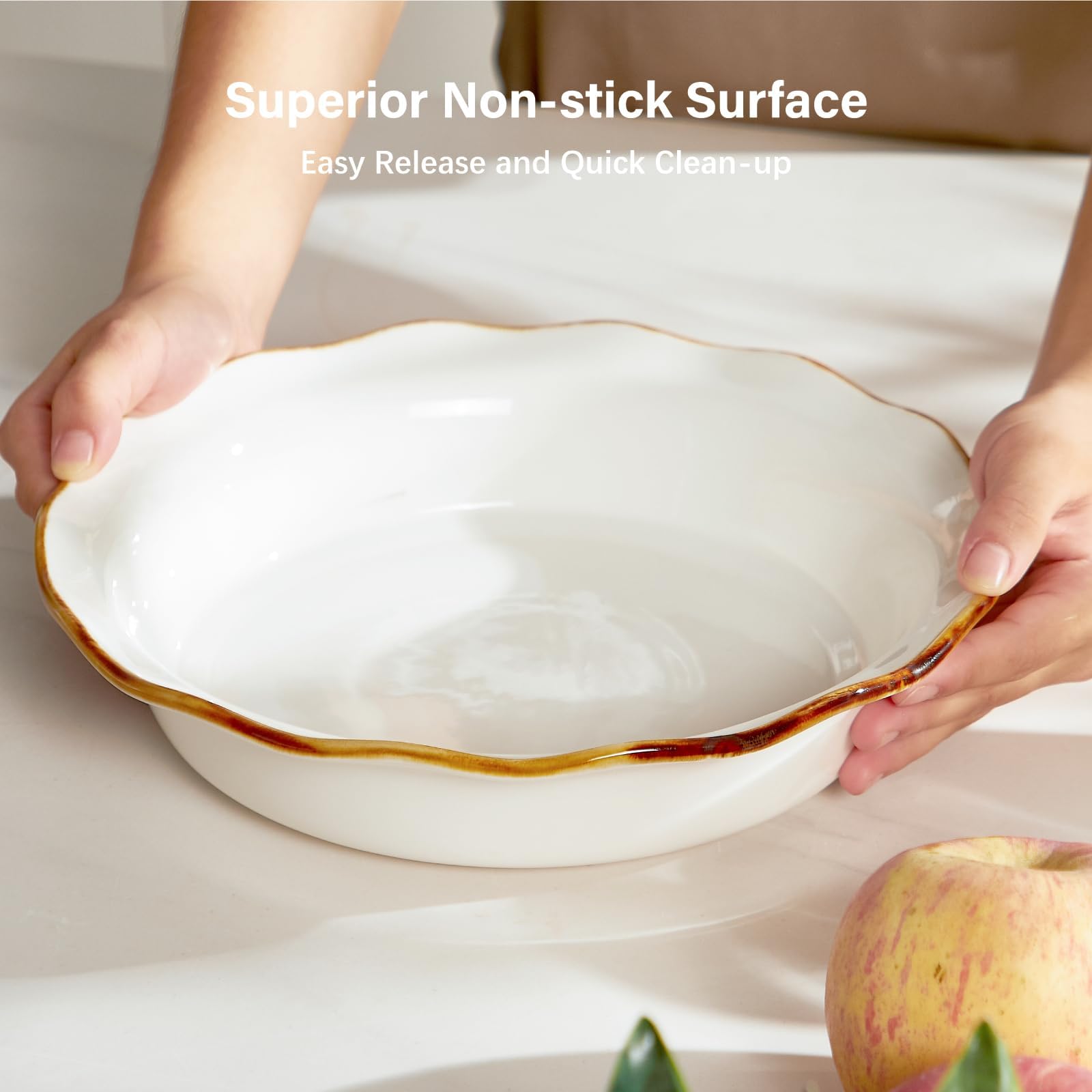 ONEMORE Moule à tarte en céramique de 22,9 cm de profondeur - Passe au four - Pour tartes au poulet, quiches et tartes, blanc rustique pour des croûtes parfaites - Grand plat de cuisson avec bord