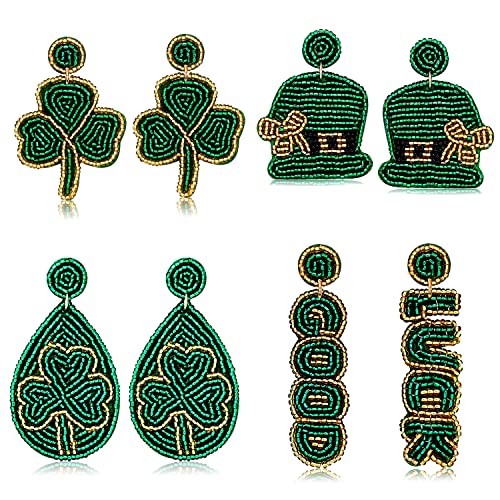 Chapeau haut-de-forme boucles d'oreilles et trèfles pour ne pas oublier votre touche de vert
