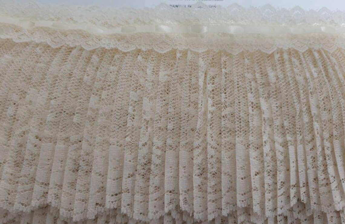 Generic Crystal Pleated Ivory Lace with Beading Ribbon Fabric Trim Edge for Sewing Bridal, Baby Clothes, Blankets, Pillows DIY Decorations (4 1/2 Inch x 10 Continuous Yards)