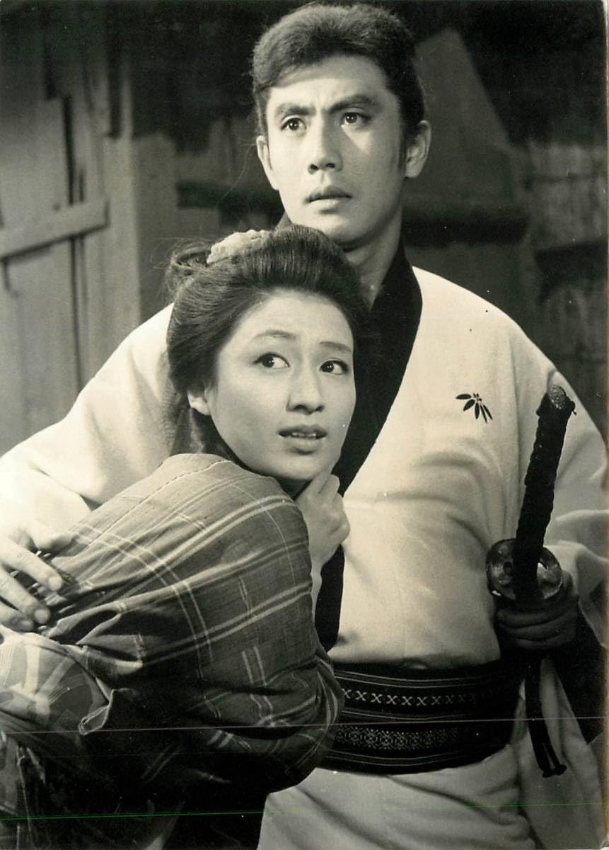 赤い手裏剣 大藪晴彦の映画「赤い手裏剣」市川雷蔵主演の異色時代劇！ | 人生・嵐