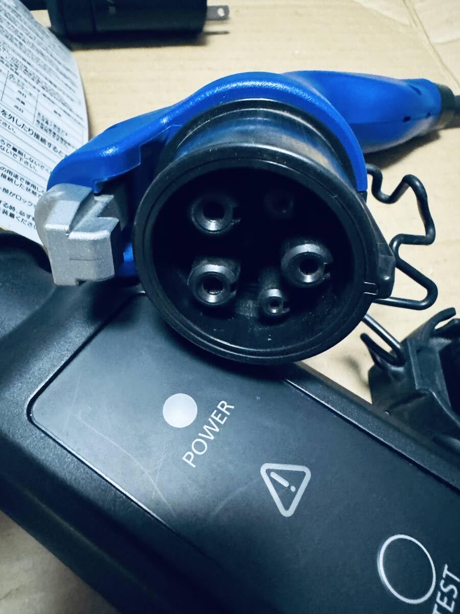 Amazon.co.jp: プリウスPHV 用充電ケーブルG9060-47180 : おもちゃ