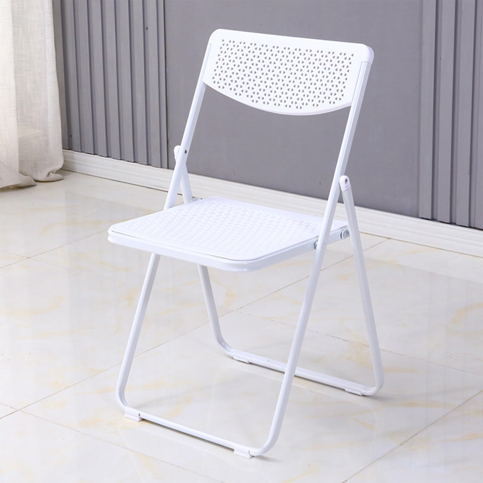 Chaise de camping pliable et portable idéale pour vos pique-niques en famille