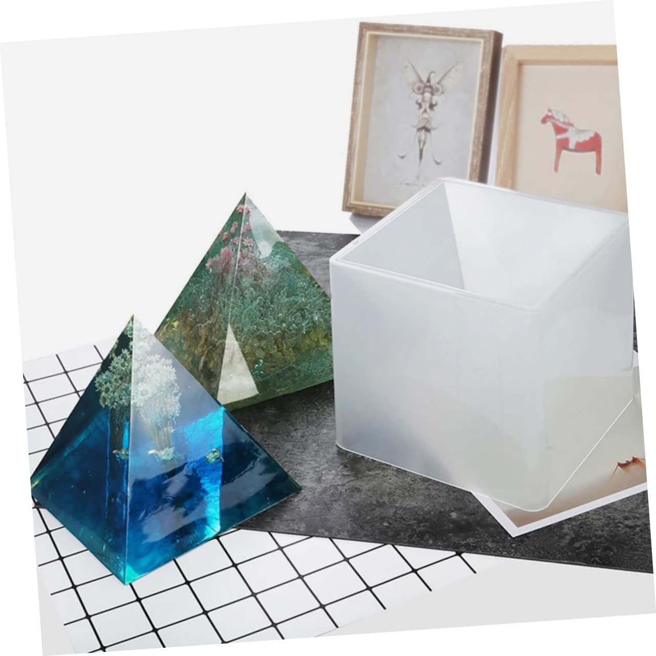 Selbstgemacht Silikonform Pyramide für Tischdekoration und Gießprojekte