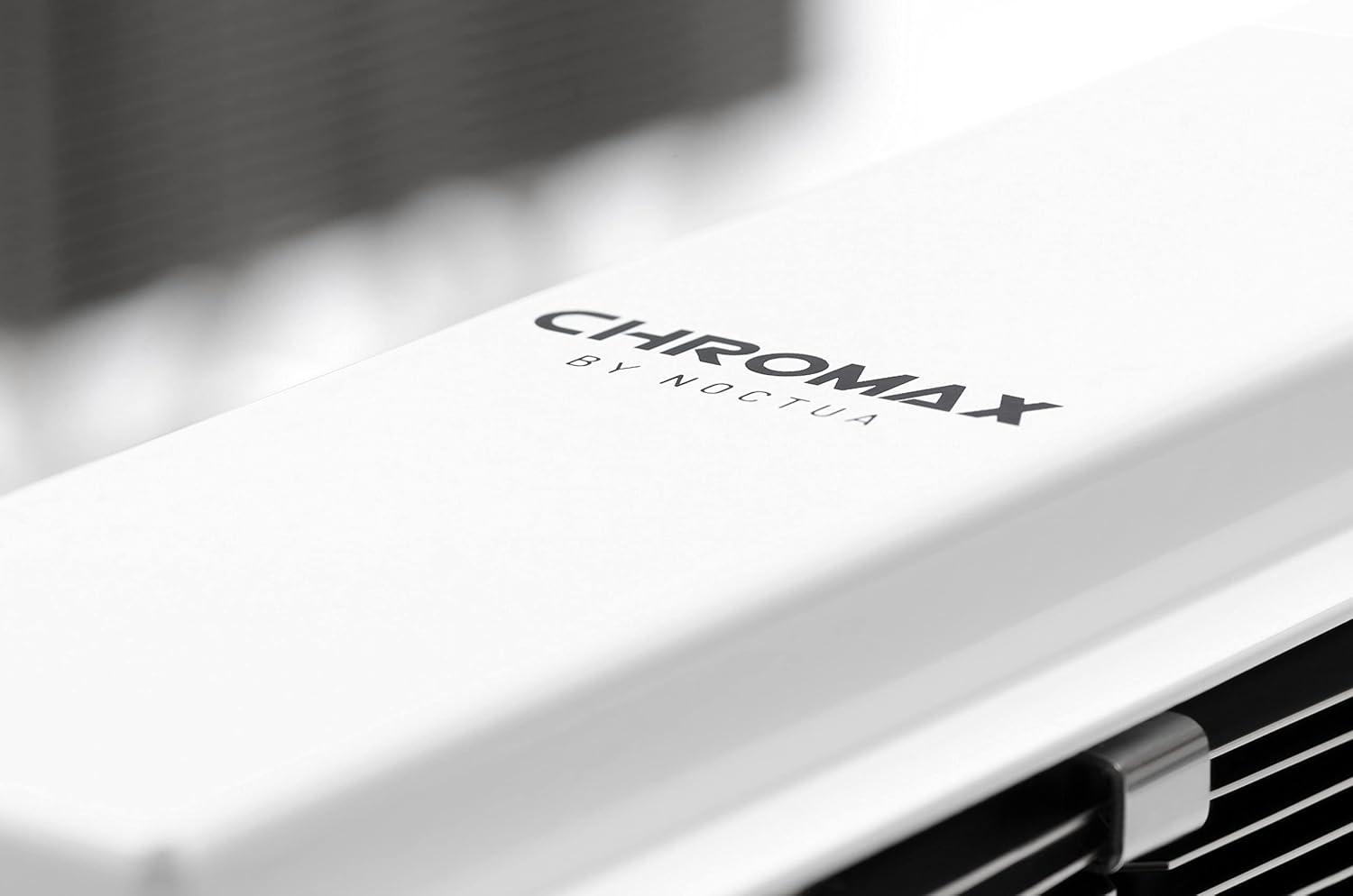 Noctua NH-U12S chromax.Black CPU Cooler with NA-HC2 chromax.White heatsink Cover