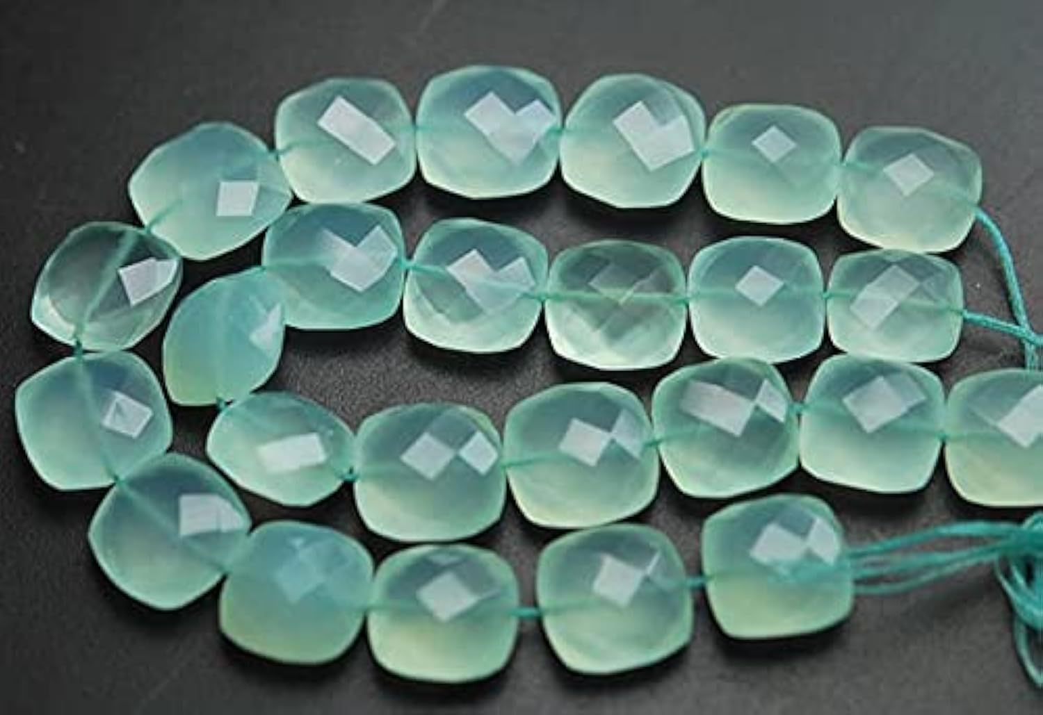 Calcédoine aqua facettée 12mm fil perle cushion briolette bijoux