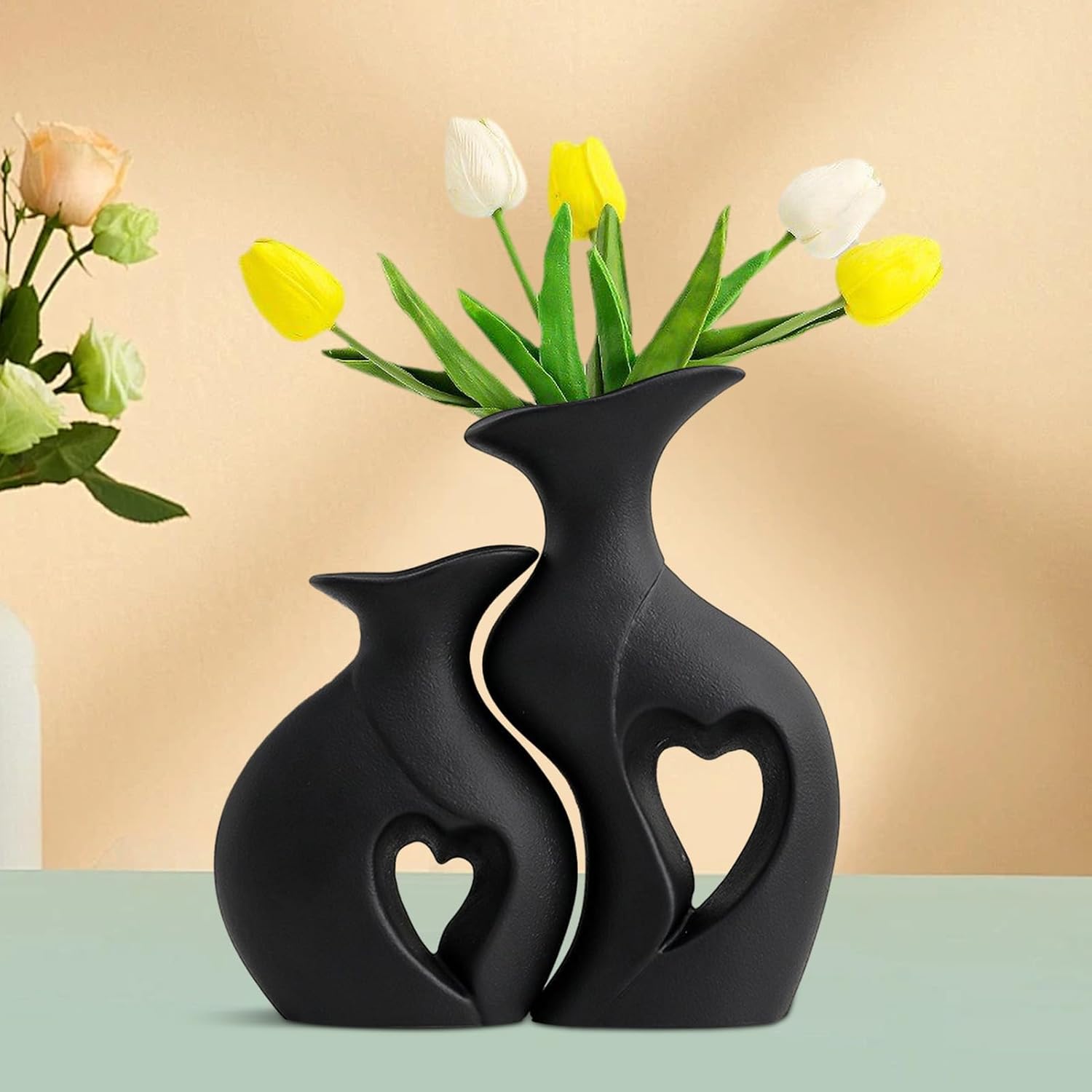 Heart Shaped Vase Set of 2, Unique Minimalist Vase Sculptures Ceramic Flower Vases for Dried Flower, White Pampas Flower Vase for Living Room Decor, Wedding, Dining Table, Bookshelf(Black)