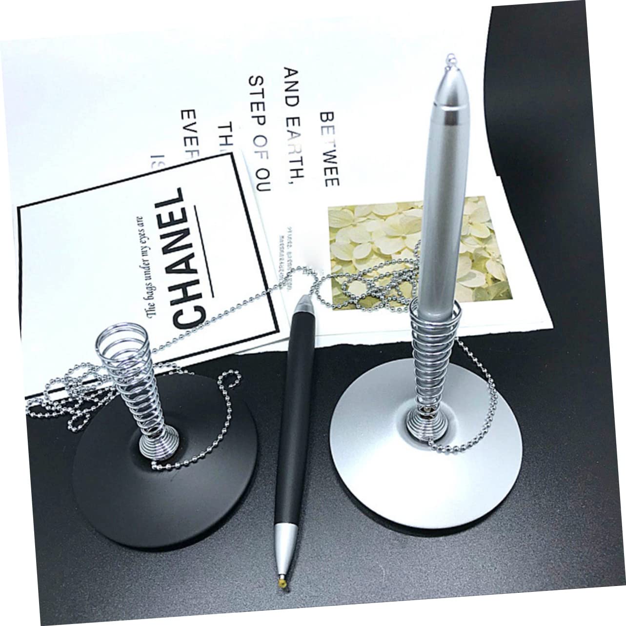 Ciieeo 2 Penne a Sfera con Base in Metallo per Ufficio E Servizio allo Sportello Impugnatura Ergonomica Scrittura Nere