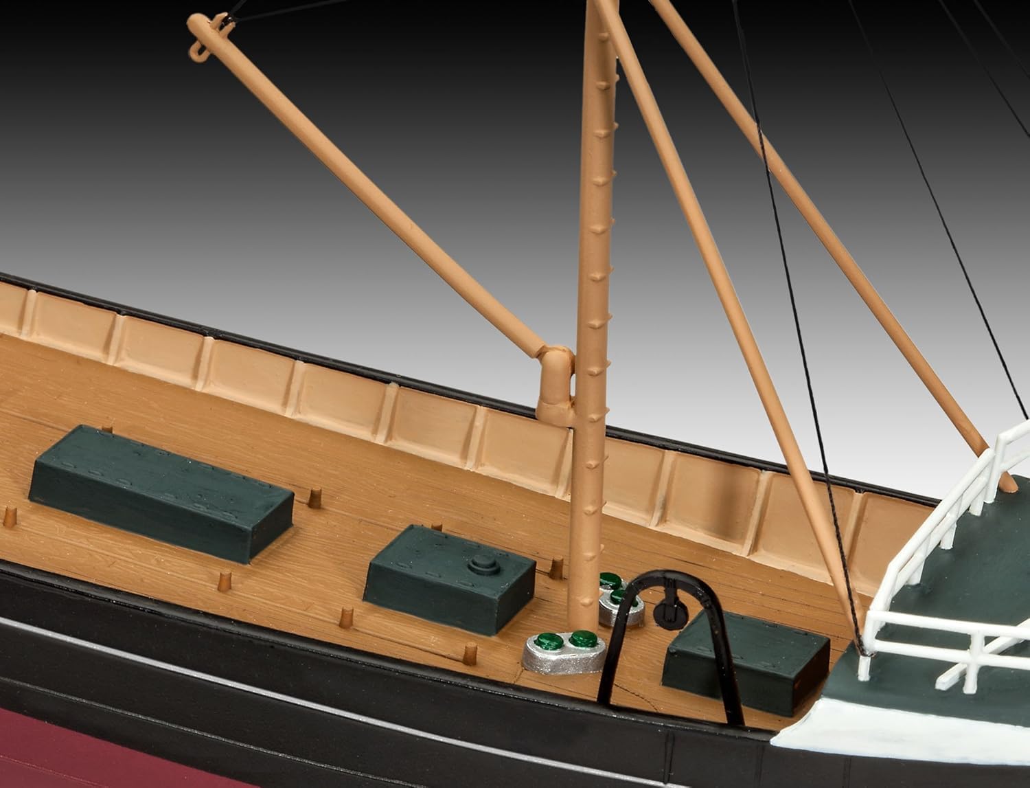 Revell Chalutier Mer du Nord 1:142