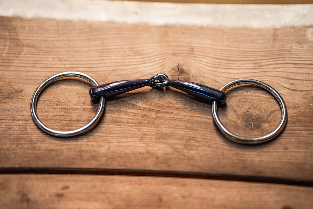 Equinate Wassertrense Sweet Iron 14mm einfach gebrochen - Anatomisch geformtes maulfreundliches Gebiss - Fördert die Speichelbildung und REGT die Kautätigkeit an