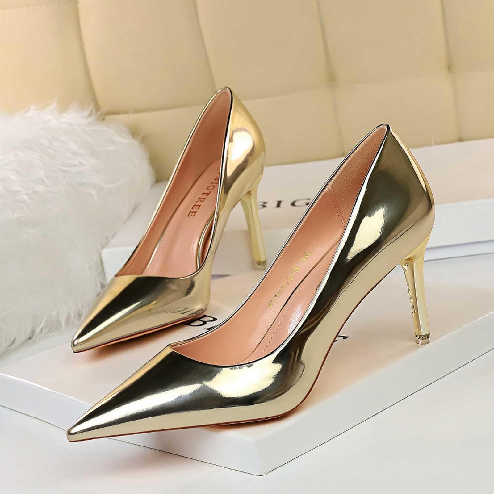 Scarpe da donna con tacco alto e punta a spillo, eleganti e verniciate | Comode scarpe da sposa senza chiusura, scarpe alte leggere, scarpe da sposa comode scarpe da sera per feste e discoteca