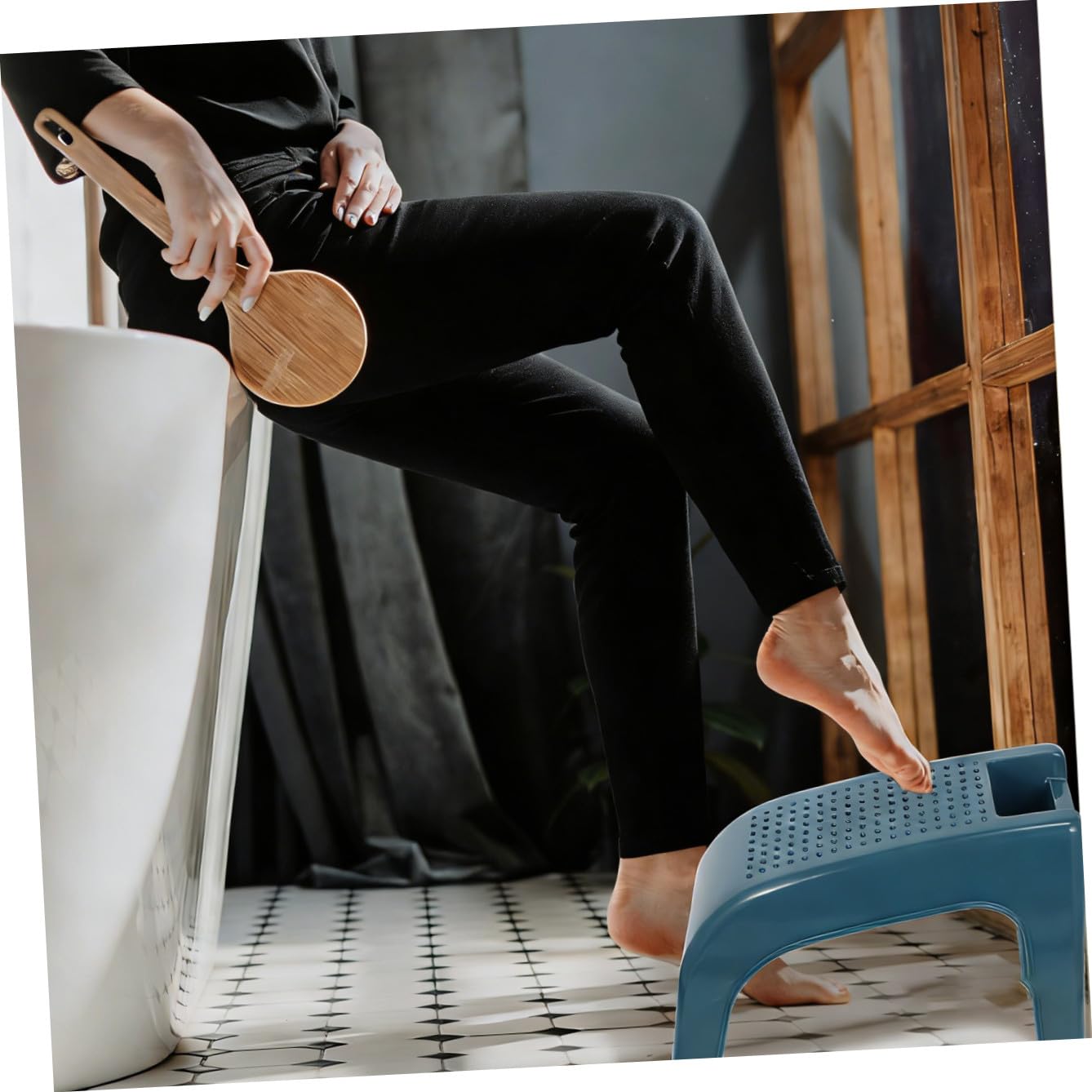 ULTECHNOVO Kleiner Fußpflegehocker aus Kunststoff mit Fußstütze für Pediküre und Badezimmer Multifunktionaler Kleiner Hocker zur Entlastung und Massage der Fußsohle