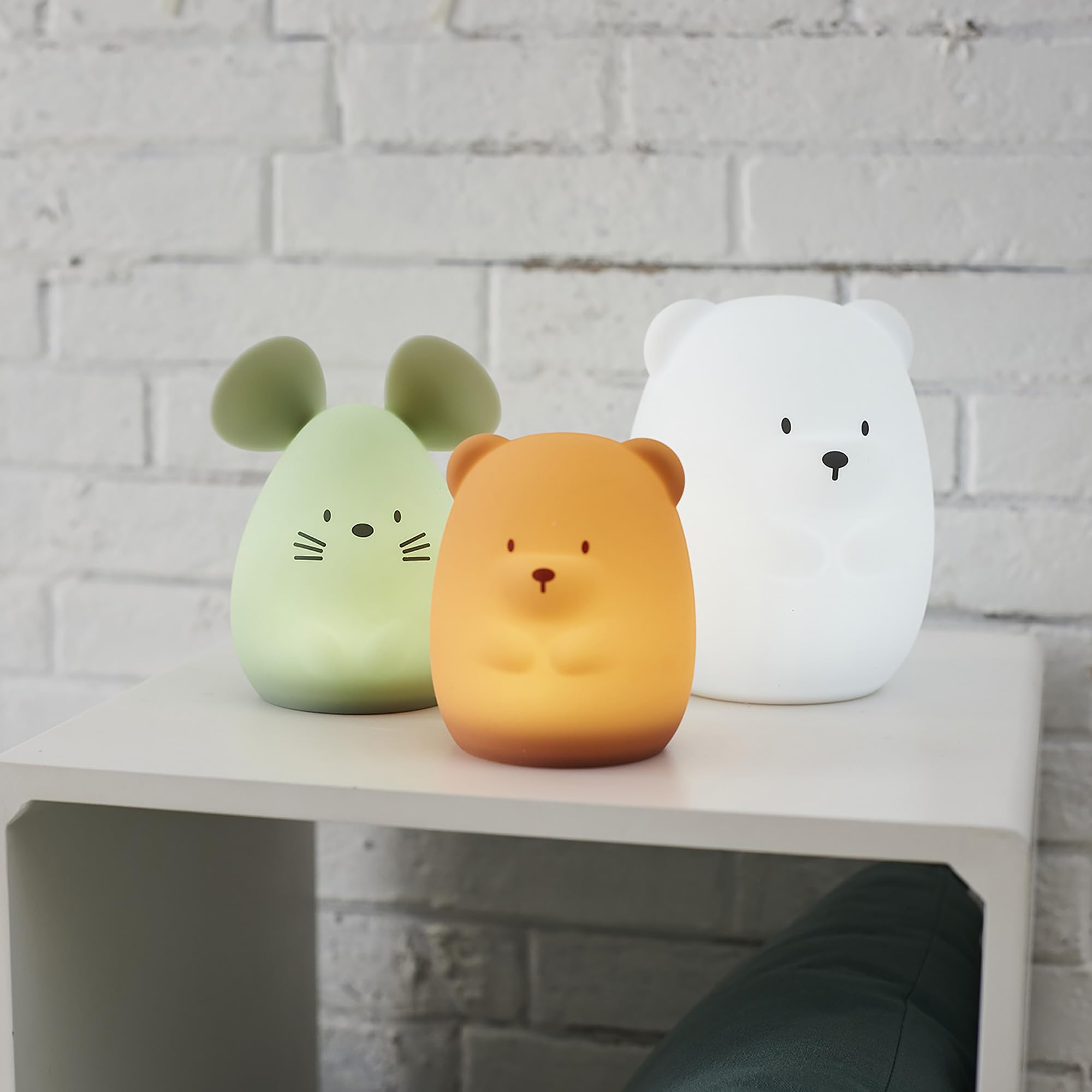 Nattou Lámpara de noche Oso con luz LED hecho de silicona, 7 colores, Sin BPA, 16 cm, Vegano, Silicona, Blanco