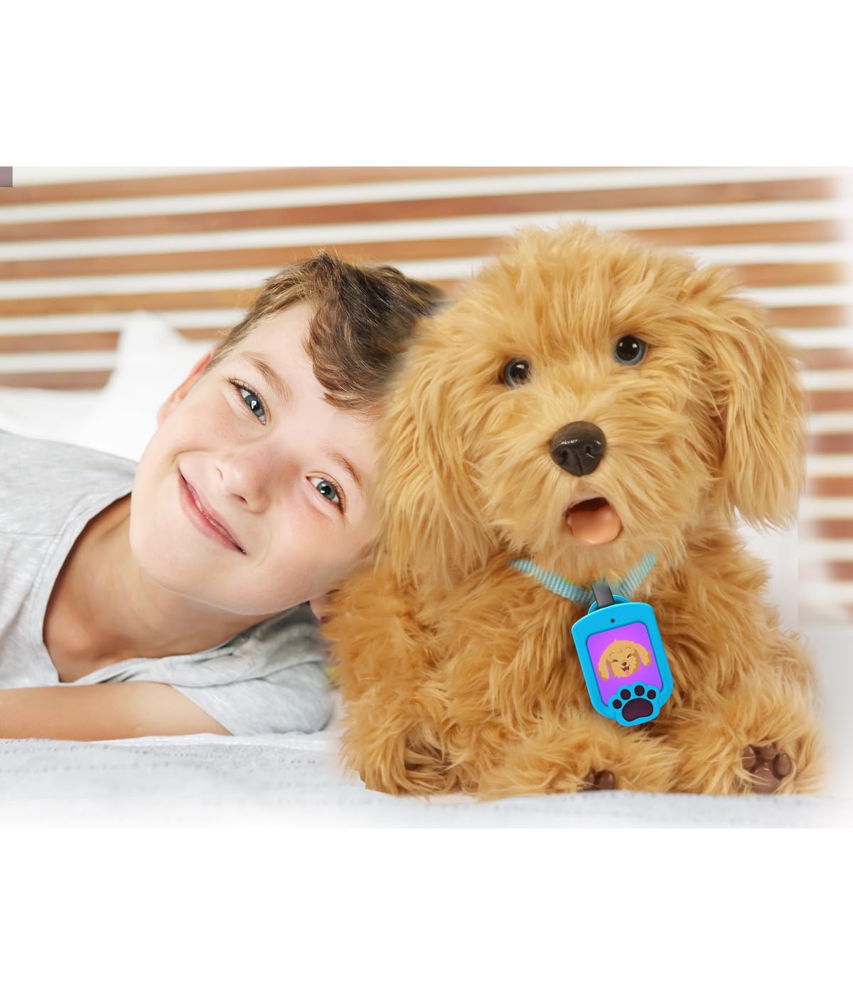 MOJI, el Gran Cachorro Labradoodle Interactivo con 150 respuestas. El Perro tierno responde a los comandos de Voz, el Tacto y Las Tarjetas Incluidas.