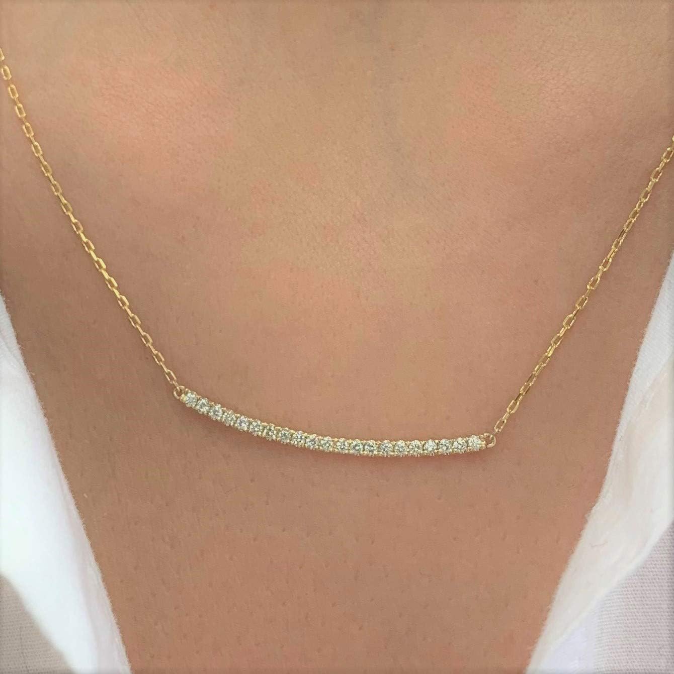 14K Gold Natural Diamond Curved Bar Necklace (1/4 ct twt)- 18" Chain (Yellow Gold)