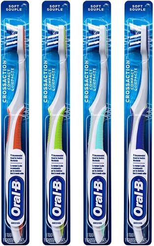 Oral-B CrossAction - Cepillo de dientes compacto 23 suaves los colores varían paquete de 4