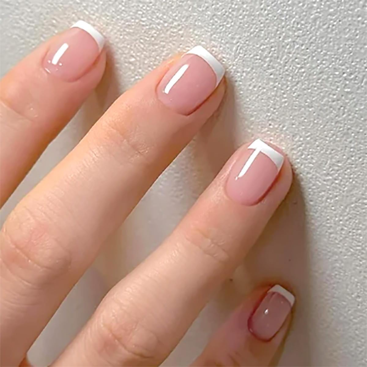 Press on Nails krótkie, kwadratowe, białe francuskie Sheer Nude Rosa Base Design Short Fake Nails, White Tips Natural Pink Summer INS sztuczne paznokcie