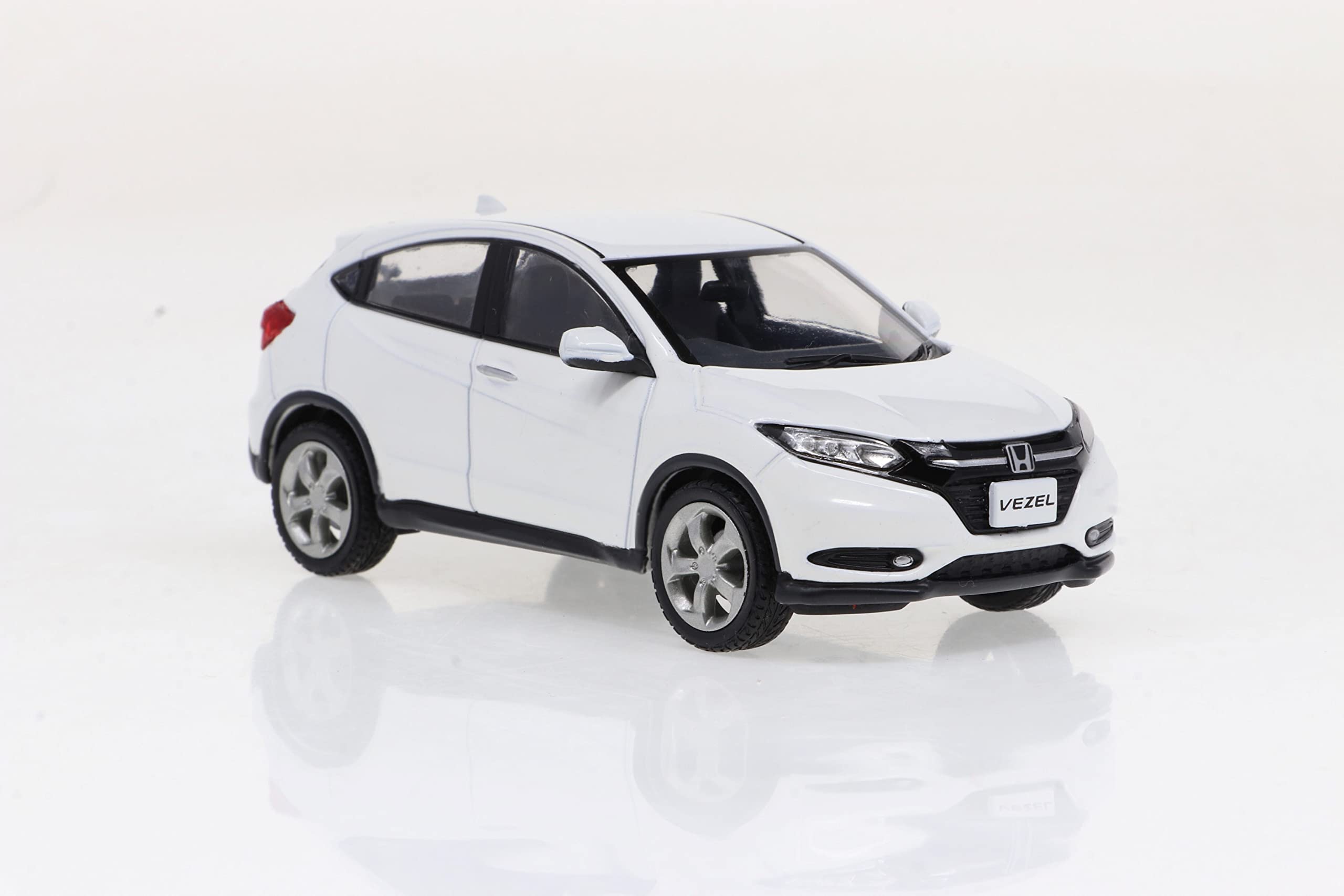 Amazon.co.jp: FIRST: 43 1/43 Honda Vezel 2015 White Finished