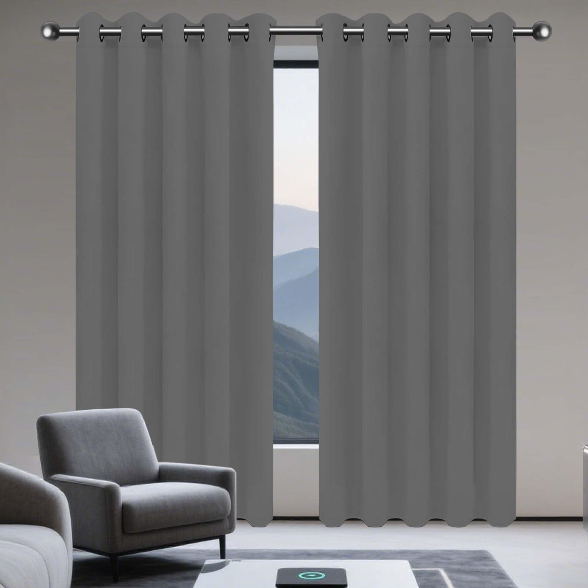 Rideaux occultants isolants contre la chaleur et la lumière dans la chambre