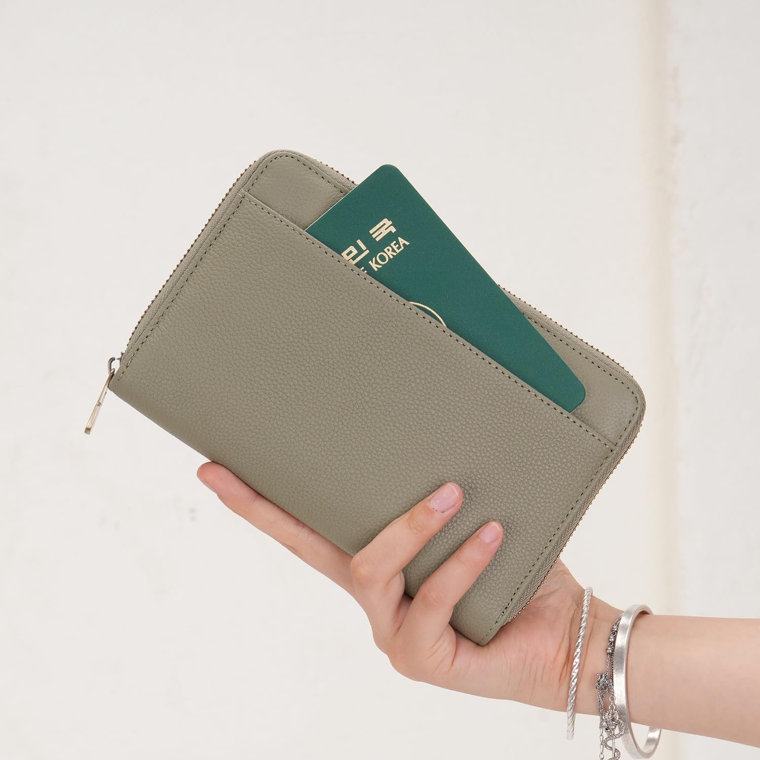 WASON Leather Zipper Travel Passport Wallet Holder RFID Blocking Cover, Passport case Pocket Slot for Card, Cash, ID, Boarding Pass and Ticket for Men, Women and Family Trips (Green) - Image 7