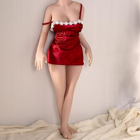 Lifelike Silicone Sex Doll for Male Pleasure: Enchanting Torso and Enticing Curves