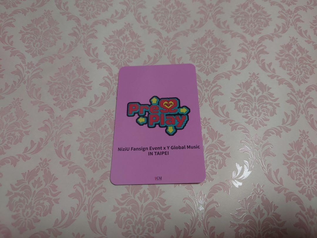 Amazon.co.jp: NiziU アヤカ 台湾 台北 ペンサ トレカ YGM : 文房具  