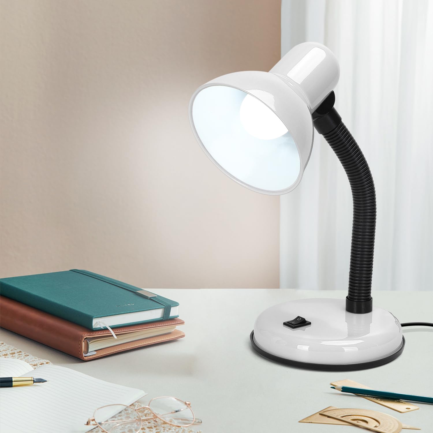 Aigostar Lámpara Escritorio Retro，Flexo LED Escritorio Vintage Estudio，6500K Luz Blanca Lámpara de mesa Compatible con Led Bombillas Modelo E27, Lampara Lectura, Blanco