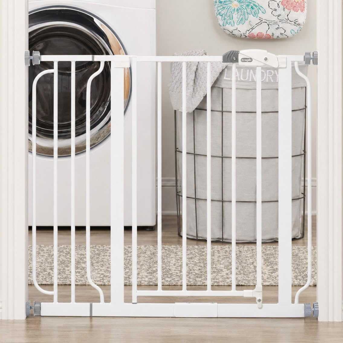 Regalo Safety Easy Step Baby Gate for Doorways & Bottom of Stairs, Fits Openings 73.6-95.5cm (Extension Included) Pressure Mounted for Babies, Toddlers & Pets