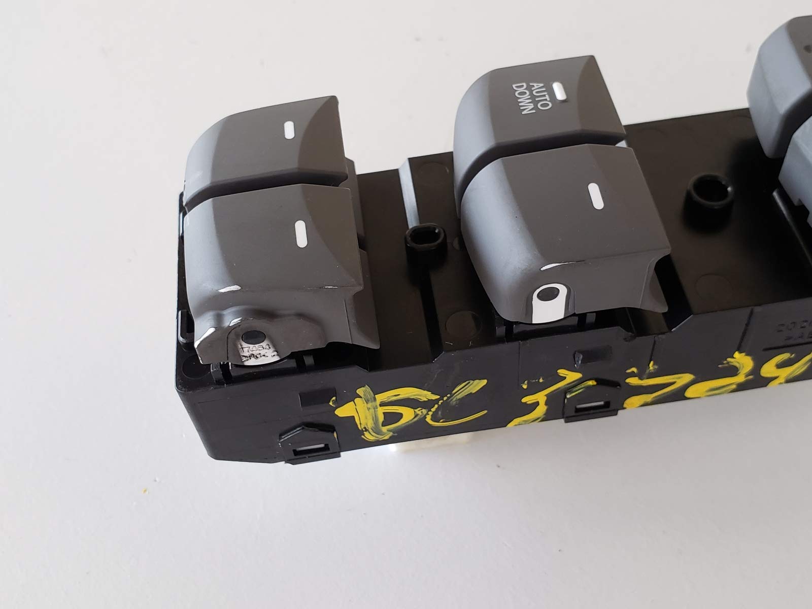 純正ヒュンダイ93570-3S000-RAS パワーウィンドウメインスイッチアセンブリ並行輸入 Hyundai 93570-3S000-RAS Power Window Main Switch Assembly | eBay