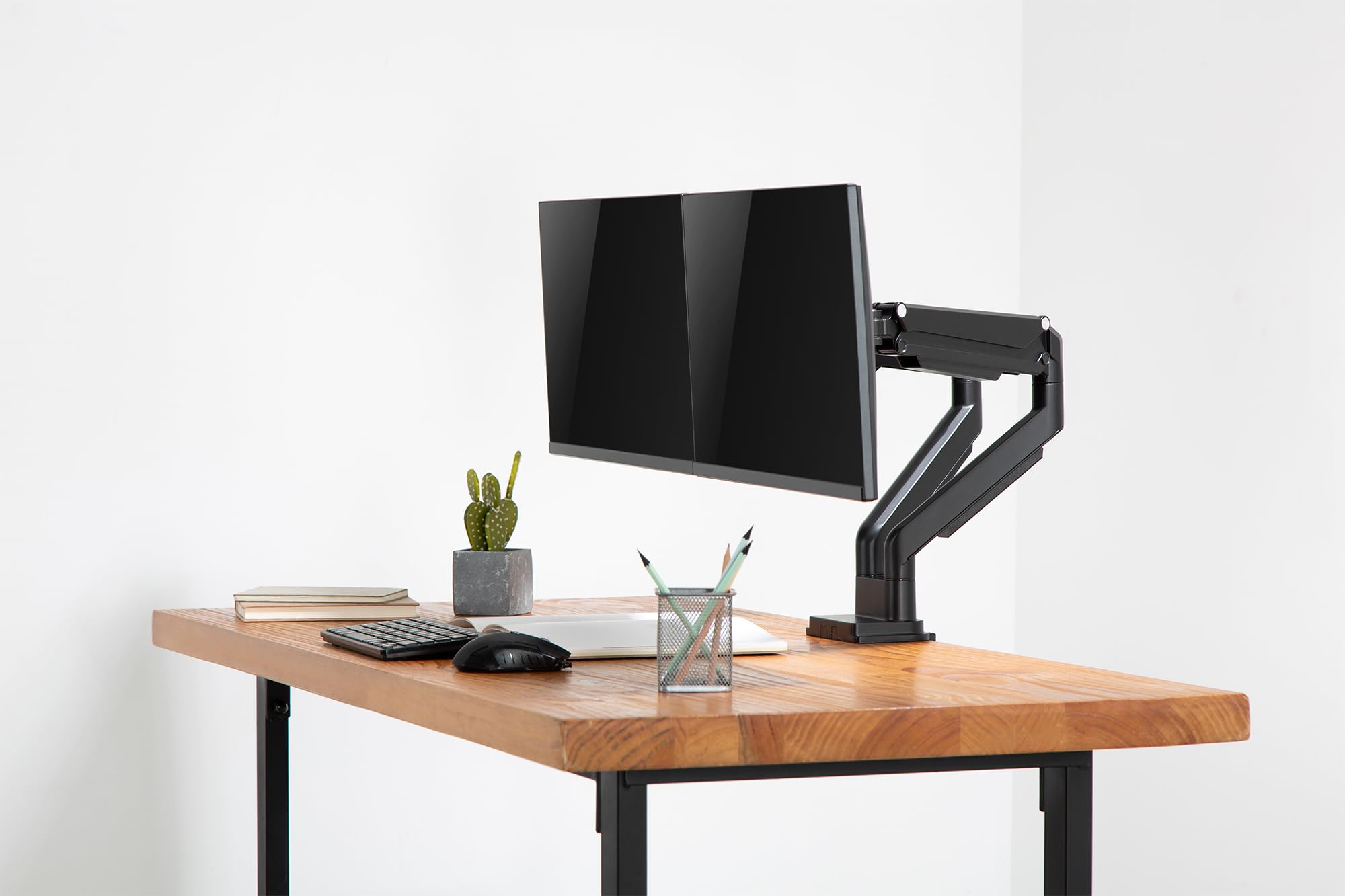 DIGITUS Universal Dual Monitorhalter mit Gasdruckfeder und Klemmbefestigung Schwarz