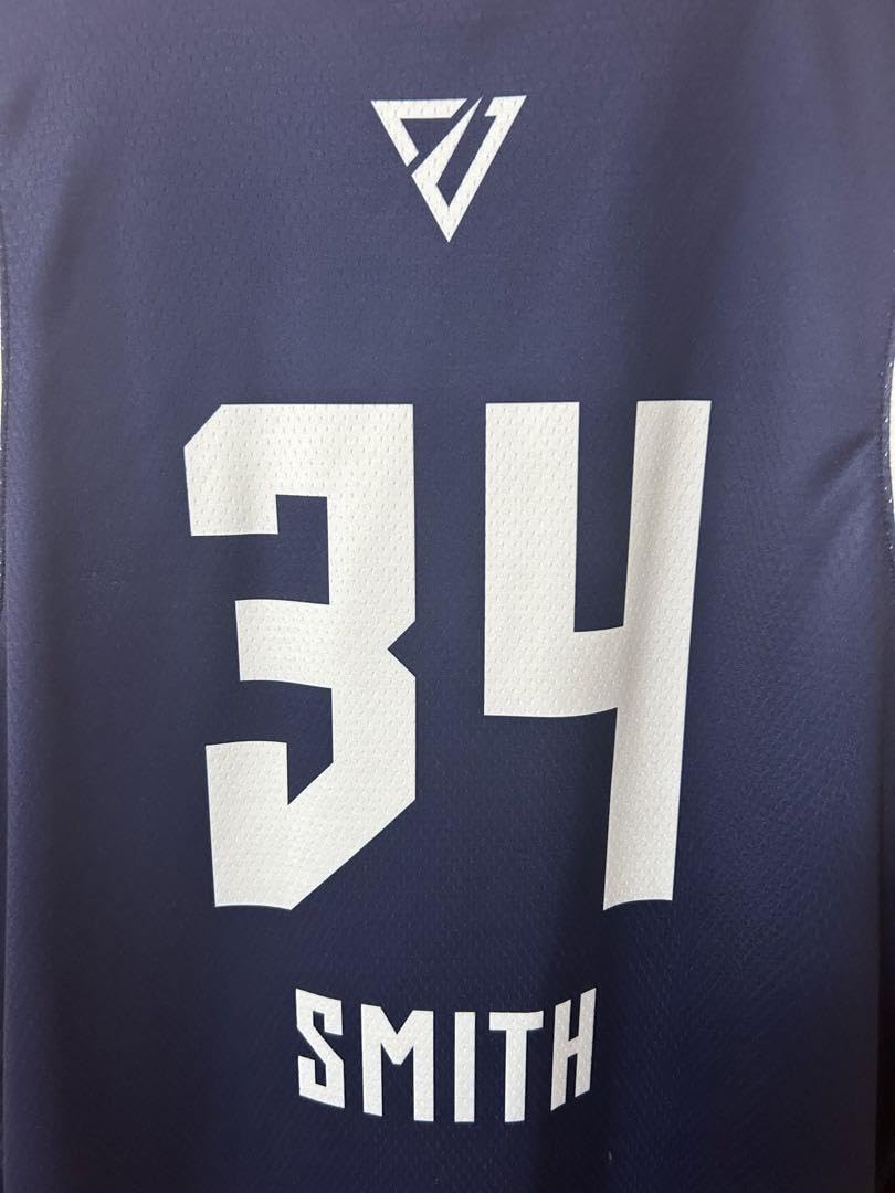 千葉ジェッツ　クリストファースミス　サイン入りTシャツ Amazon.co.jp: 千葉ジェッツ クリストファースミス サイン入り