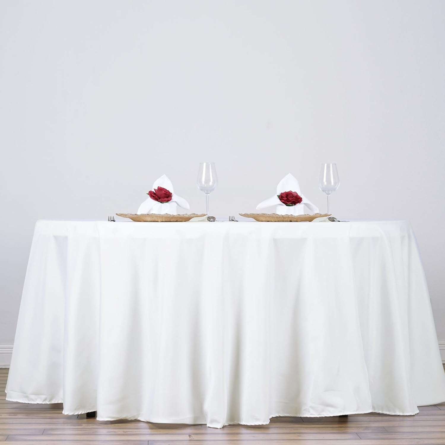 Amazon Com Tableclothsfactory Ivory 132 Round Polyester Tablecloth Home Kitchen