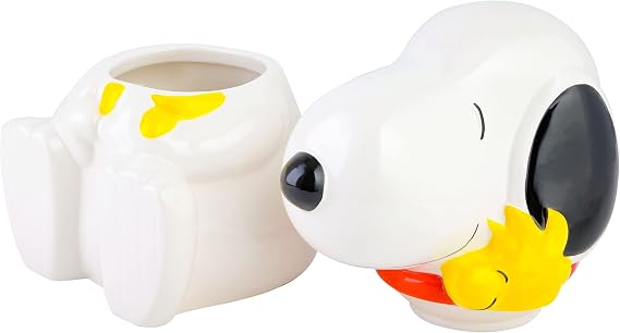 Peanuts Classic Snoopy Cookie Jar, 10.7-Inch Ceramic Kitchen Storage Container, Cartoon Collectible Treat Jar for Cookies and Snacks