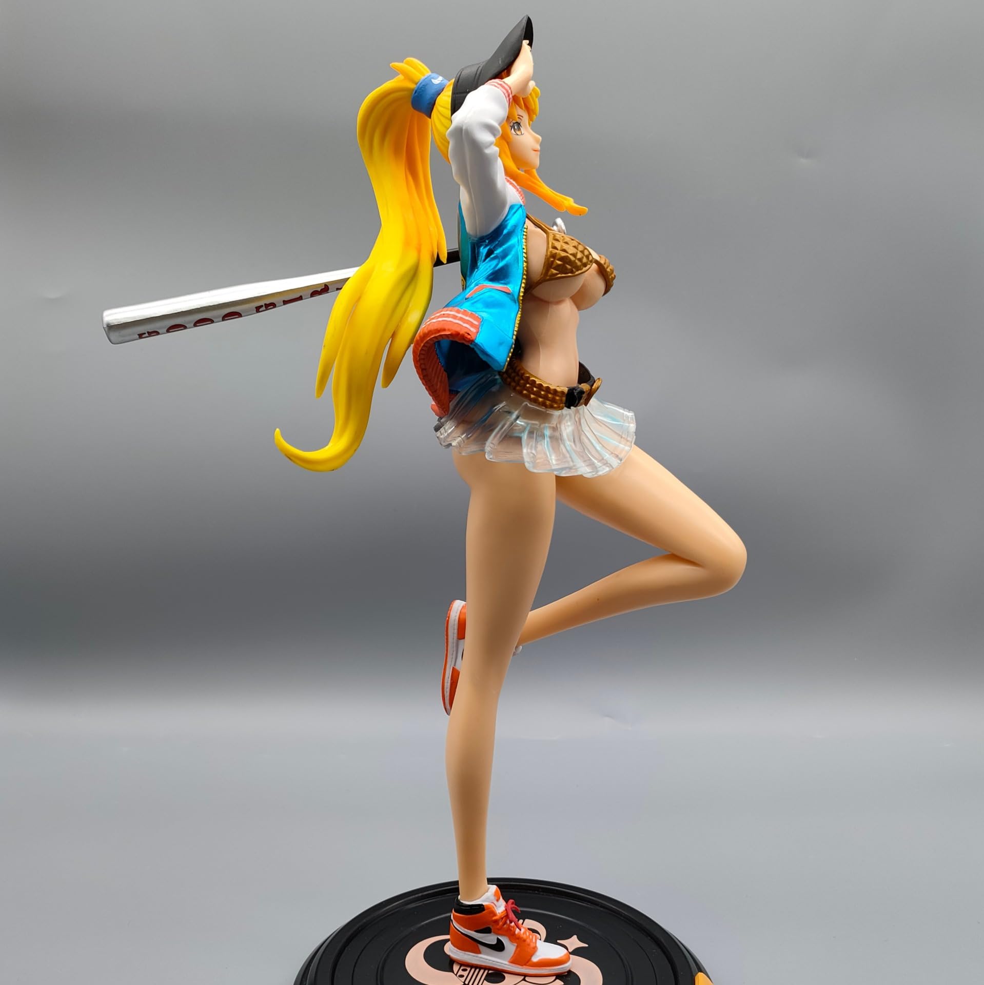 Amazon | YOIQIストリートトレンド脚の長い美女箱フィギュアGK超美人姫 