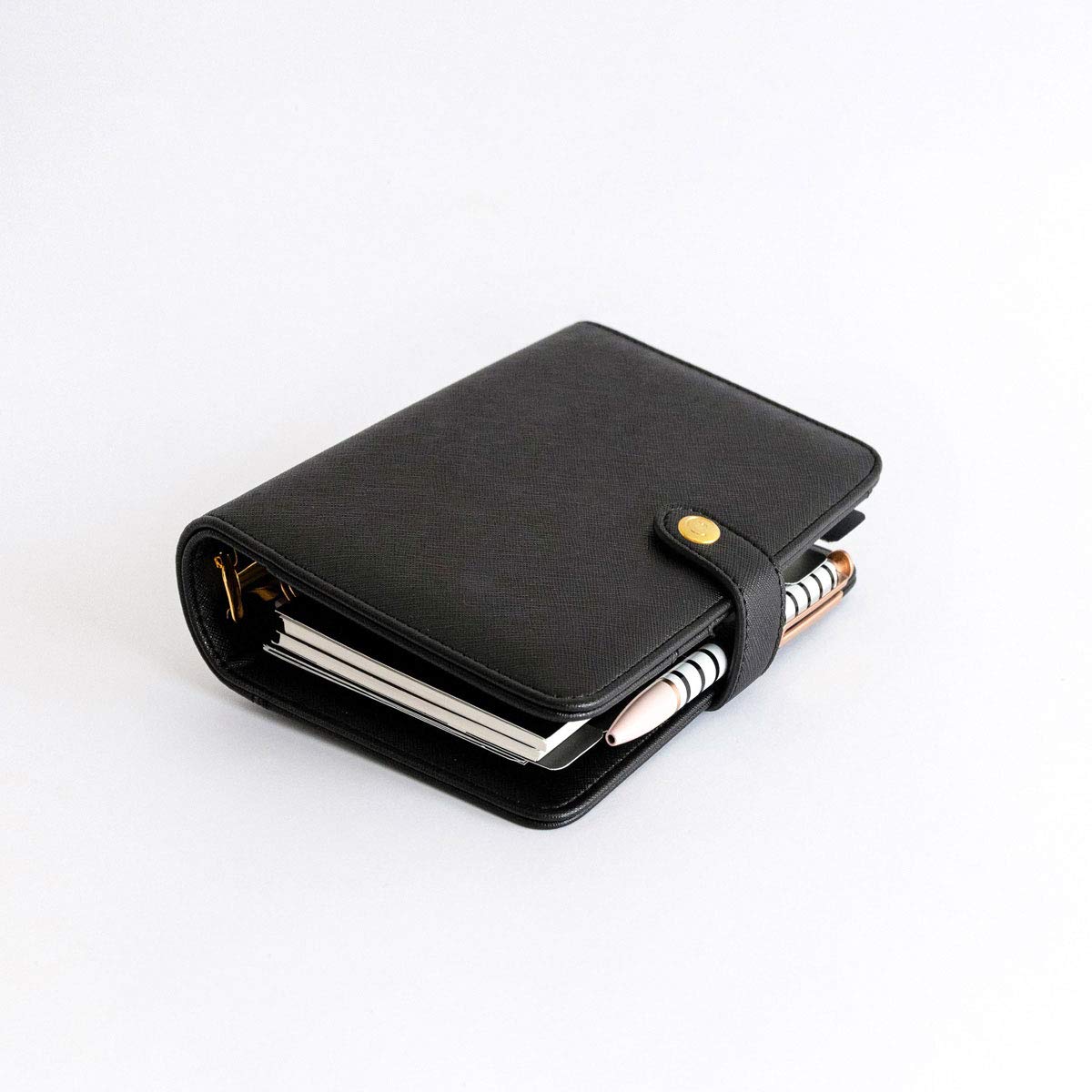 CHARUCA - Planificador Personal Charuca | Agenda de Anillas Sin Fecha con Pack Recambio de Agenda Semanal + Bloc Notas - Papel A6 120 Grs Medidas 14x19 cms (BLACK)