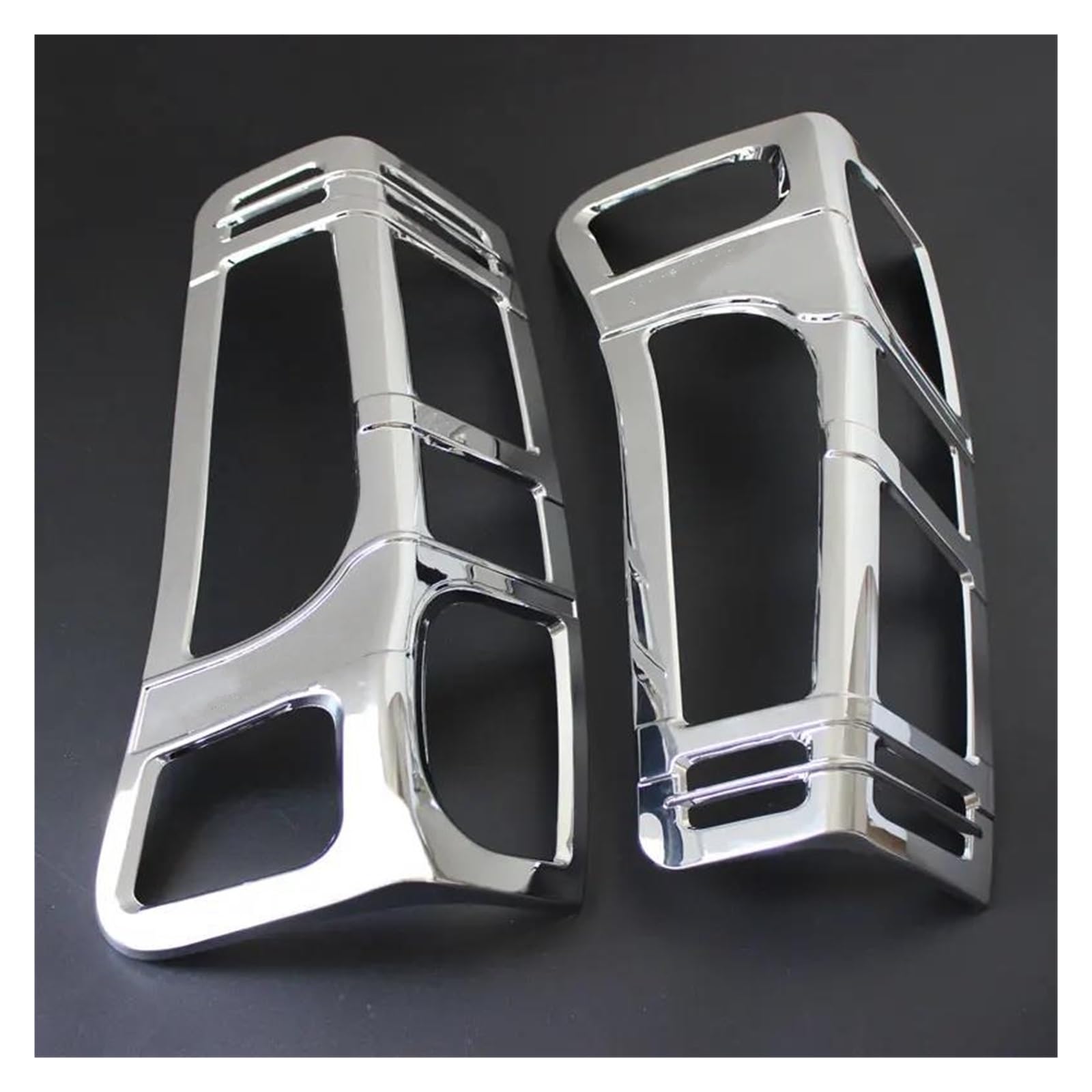 Accesorio cromado luz trasera Isuzu Dmax 2012-2019 3