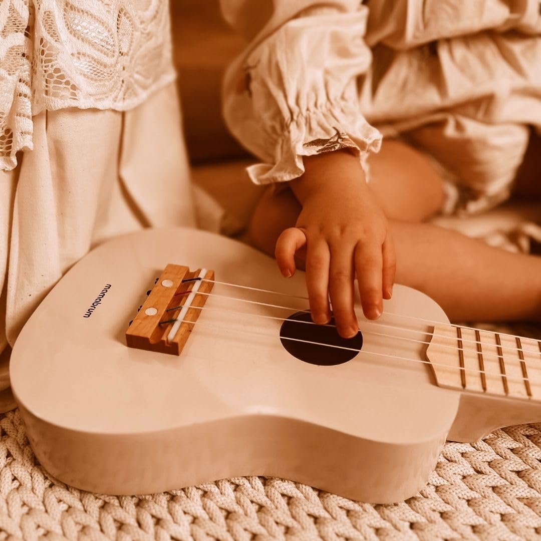 Mamabrum Guitarra Juguete Madera para Niños - Ukelele Musical Infantil con 4 Cuerdas, Estimula el Oído y Desarrollo Musical - Instrumento Rosa 52cm para Juego Roles