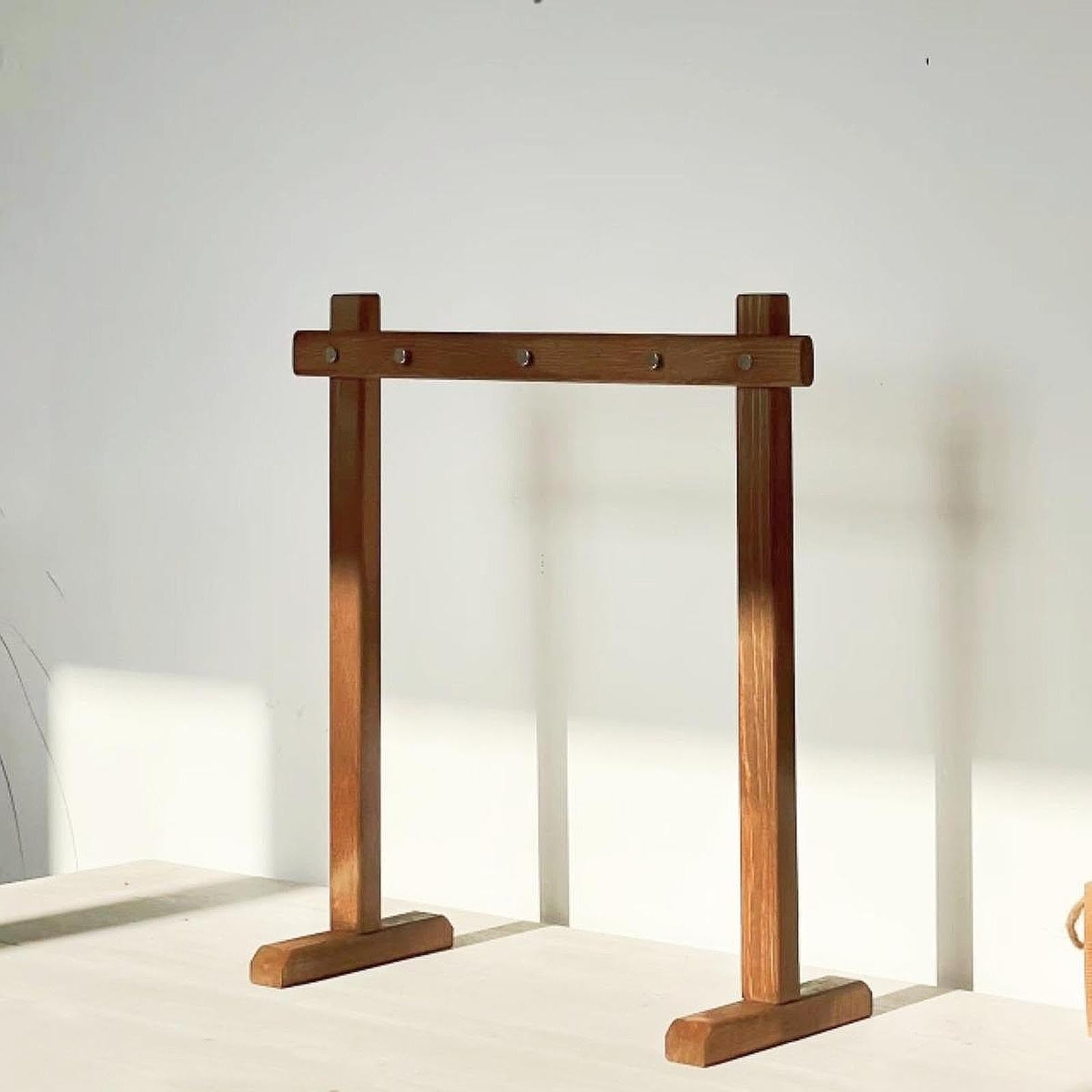 Windspielständer, Gongständer, Mehrzweck Halterung mit Sockel, Schmuckständer für Esstisch, Zimmer, Schreibtisch Oder Theke, Mehrfarbig, S