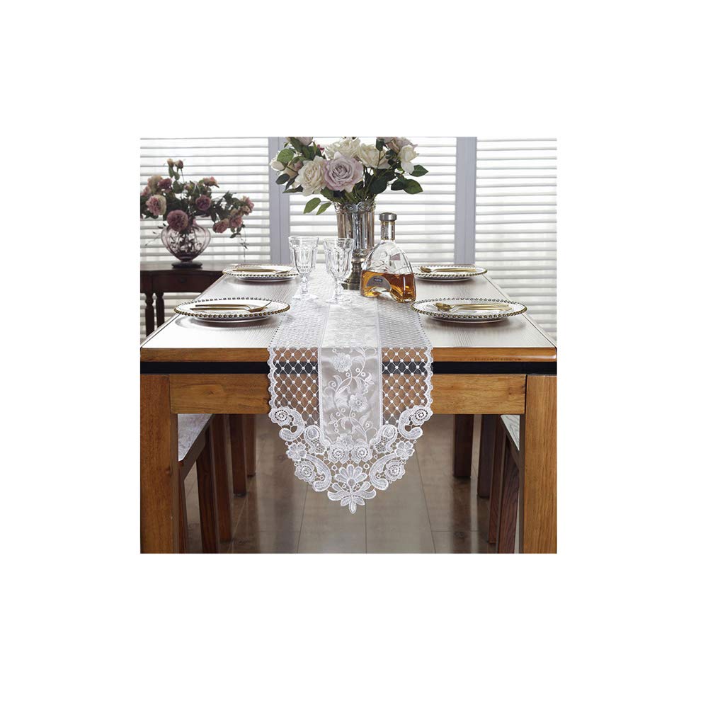 Chemin de table dentelle blanche BaronHong pour embellir une table trop simple