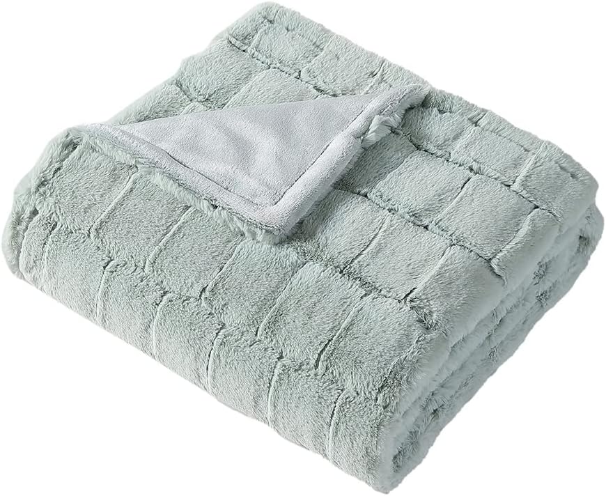 Stassie Faux Fur Throw Blanket Soft and Elegant Blanket