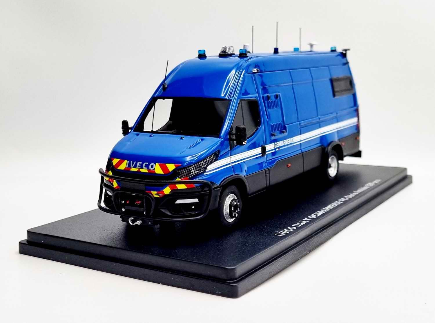 PERFEX IVECO DAILY Long VCT Véhicule De Commandement Et De Transmissions 2024 Gendarmer  L En R 32 I 15818