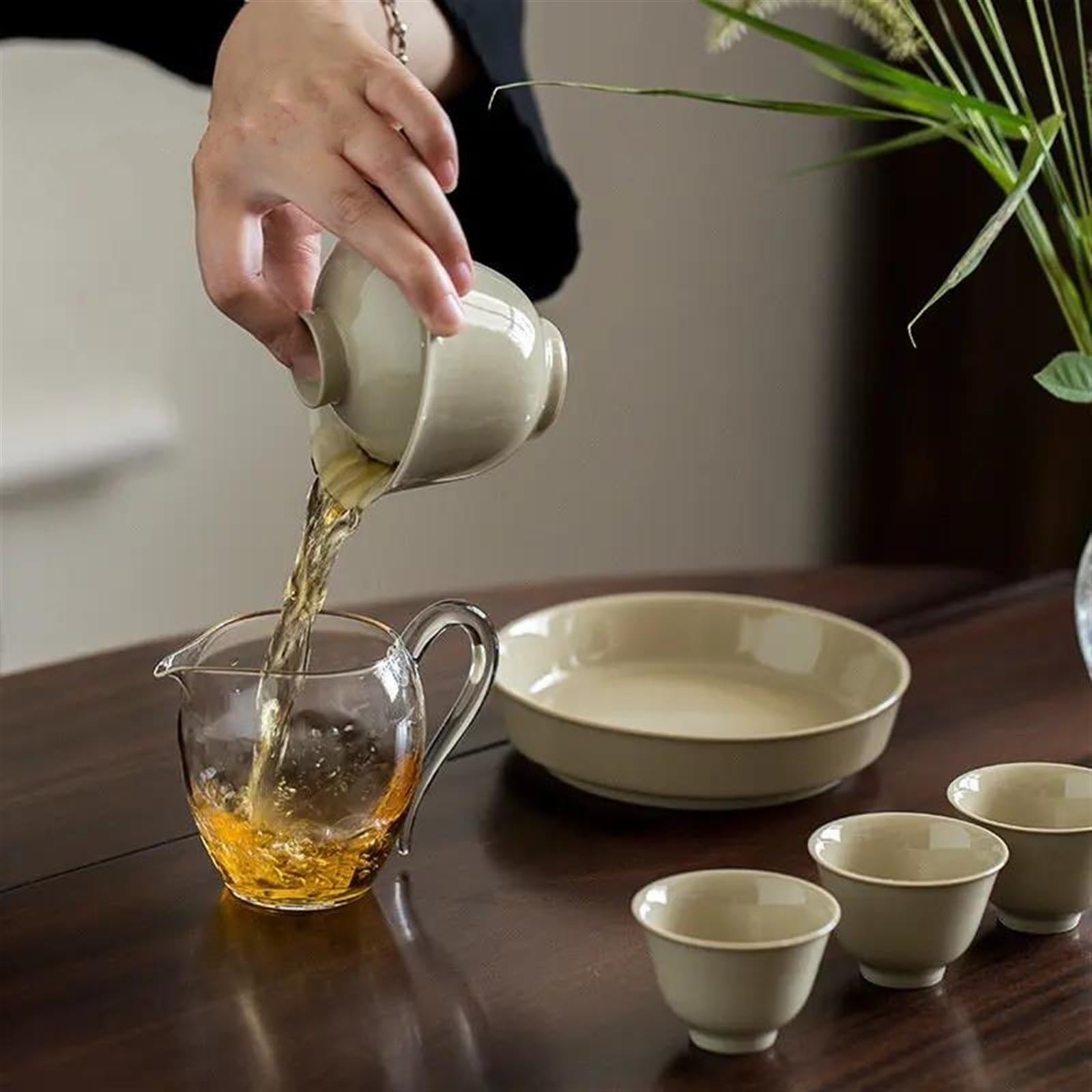 Teesets Pflanzenasche Keramik Teeset Handgefertigte Handgriff-Teeschale Teetasse Teezeremonie Individuelles Kungfu Teeset Geburtstags-Reise-Teeset Teekanne