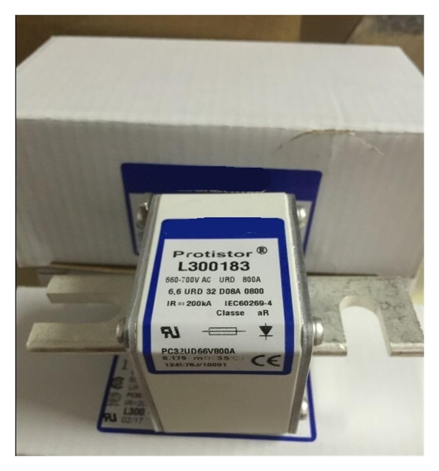 Fusibles PC32UD69V350A à coupure ultra rapide contre les surcharges